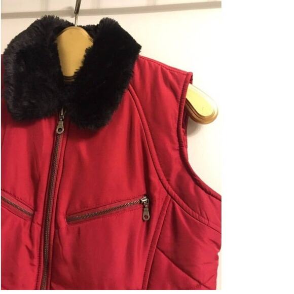 ND women’s full zipper Vest jacket  red sz mp sleeveless faux fur collar neck - Picture 7 of 7